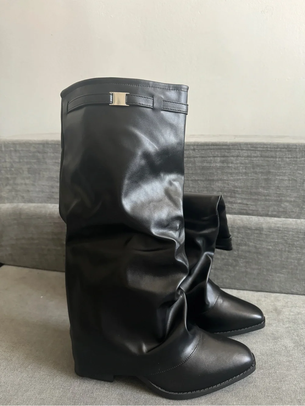 Women's Black Over-the-Knee Fashion Boots